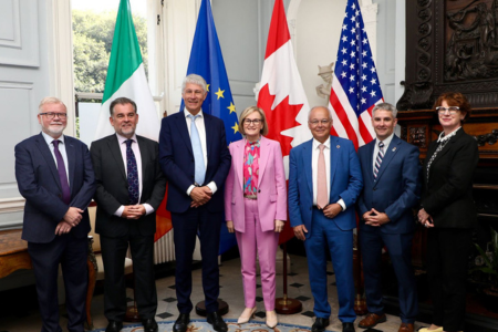 (L-R) Mick Gillooly, Interim CEO for Marine Institute; John Bell, Director for Healthy Planet, DG R&I, European Commission, Hein Pieper, Chairman of the Dutch water authority Rijn en IJssel, President of the European Union of Water Management Associations (EUWMA); Mairéad McGuinness, EU Commissioner for Financial Stability, Financial Services and the Capital Markets Union; Francois Houllier, President and CEO IFREMER; Steve Thur, Assistant Administrator for Research, NOAA; and Patricia Reilly, Chef de cabin